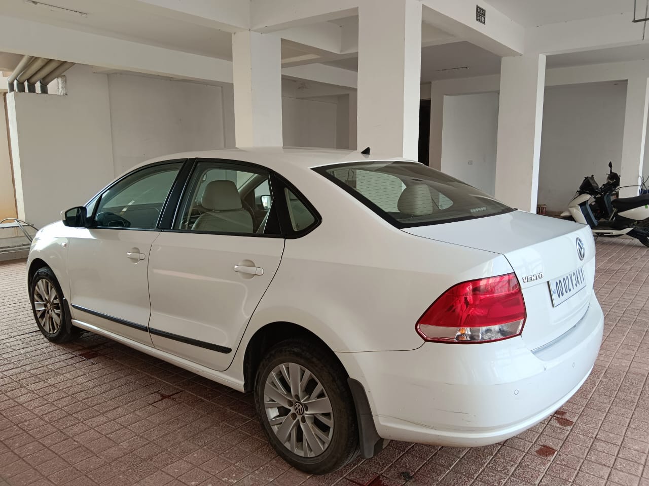 Volkswagen Vento(2014-2015) Highline Petrol At
